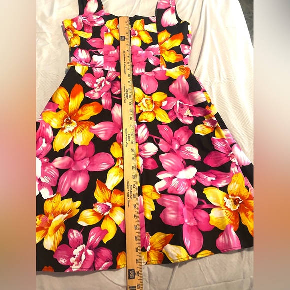 Scarlett Floral Sleeveless Dress - Pink and Yellow size 11/12 - Picture 4 of 6